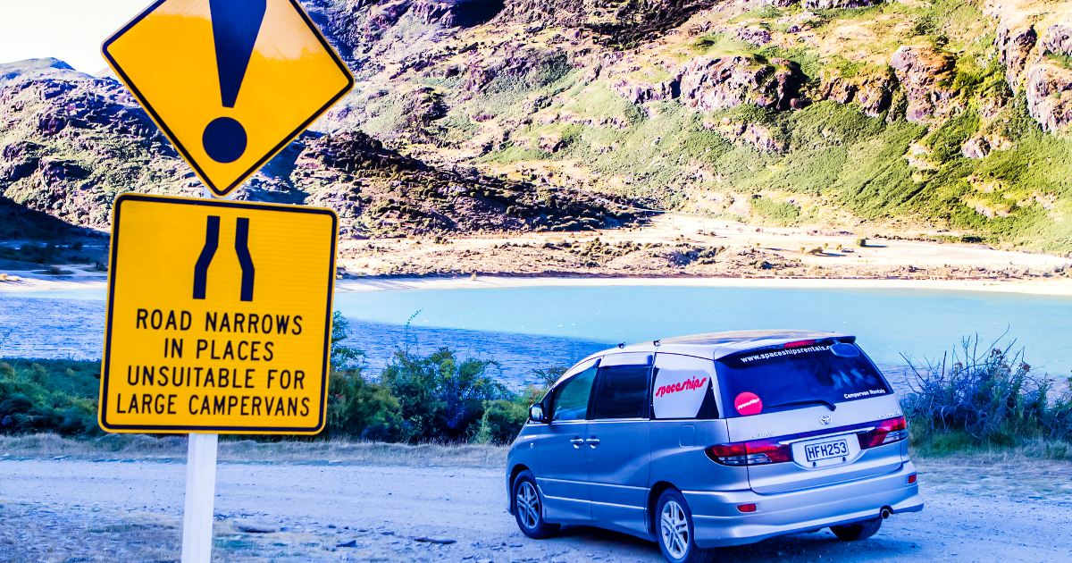 NZ explore NZ in minivan