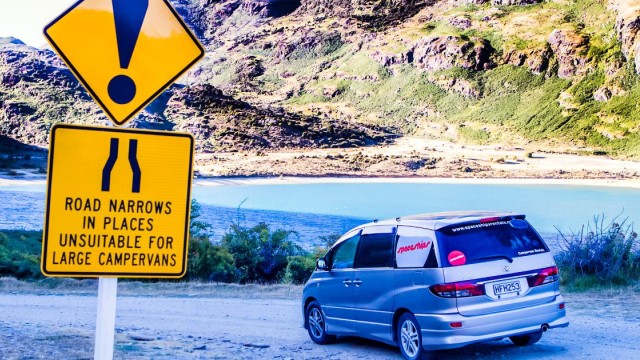 NZ explore NZ in minivan